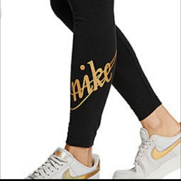 Nike Gold Glitter Outfit/Set - Picture 7 of 8